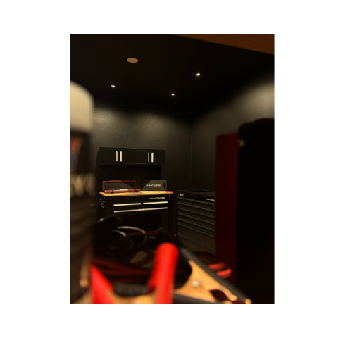 SHOWROOM